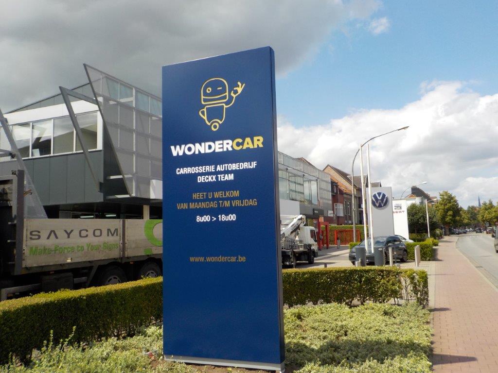 Totem Wondercar om ingang carrosserie aan te duiden